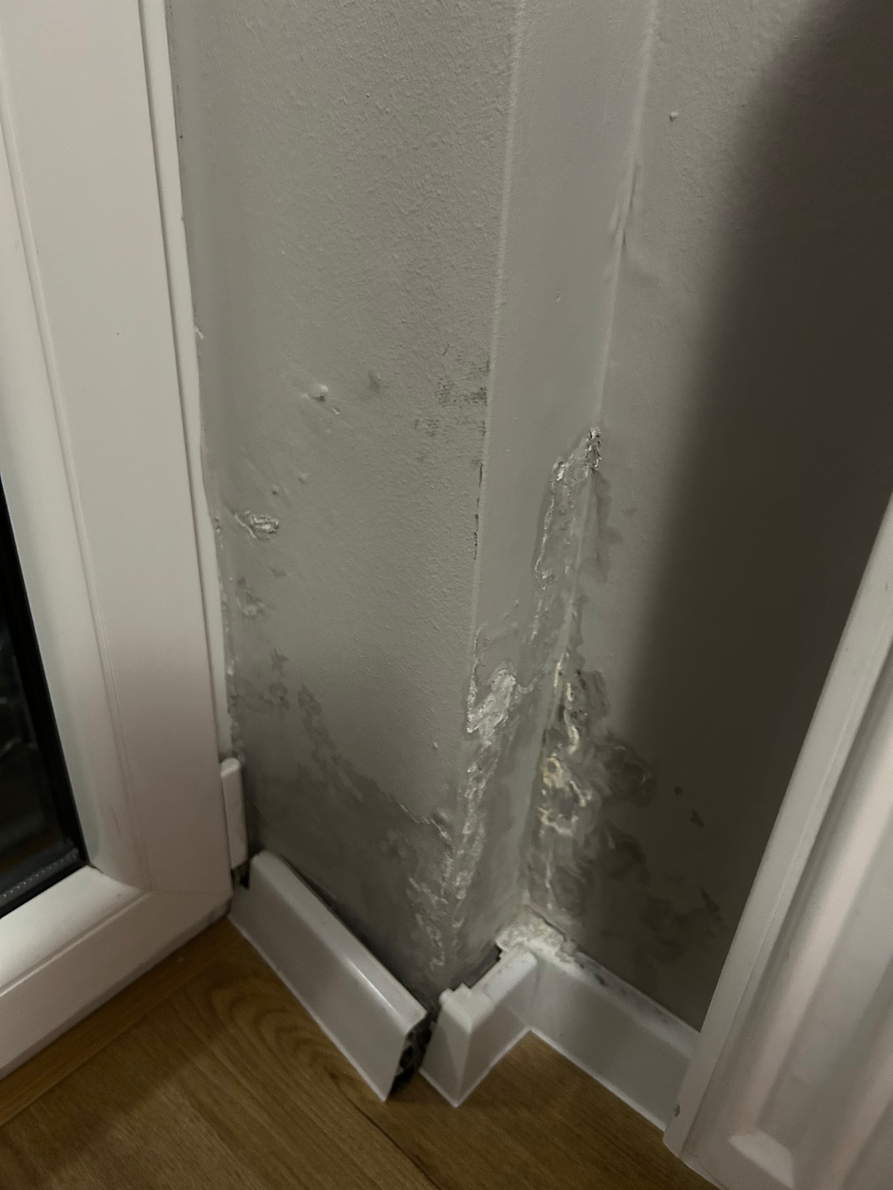 SZUKAM majstra do naprawy balkonu